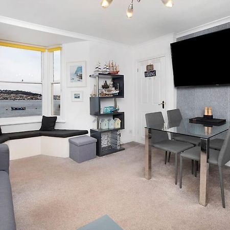 Beach Front Flat Shaldon With Parking Bagian luar foto