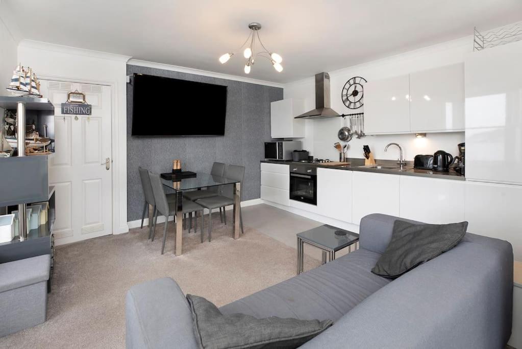 Beach Front Flat Shaldon With Parking Bagian luar foto