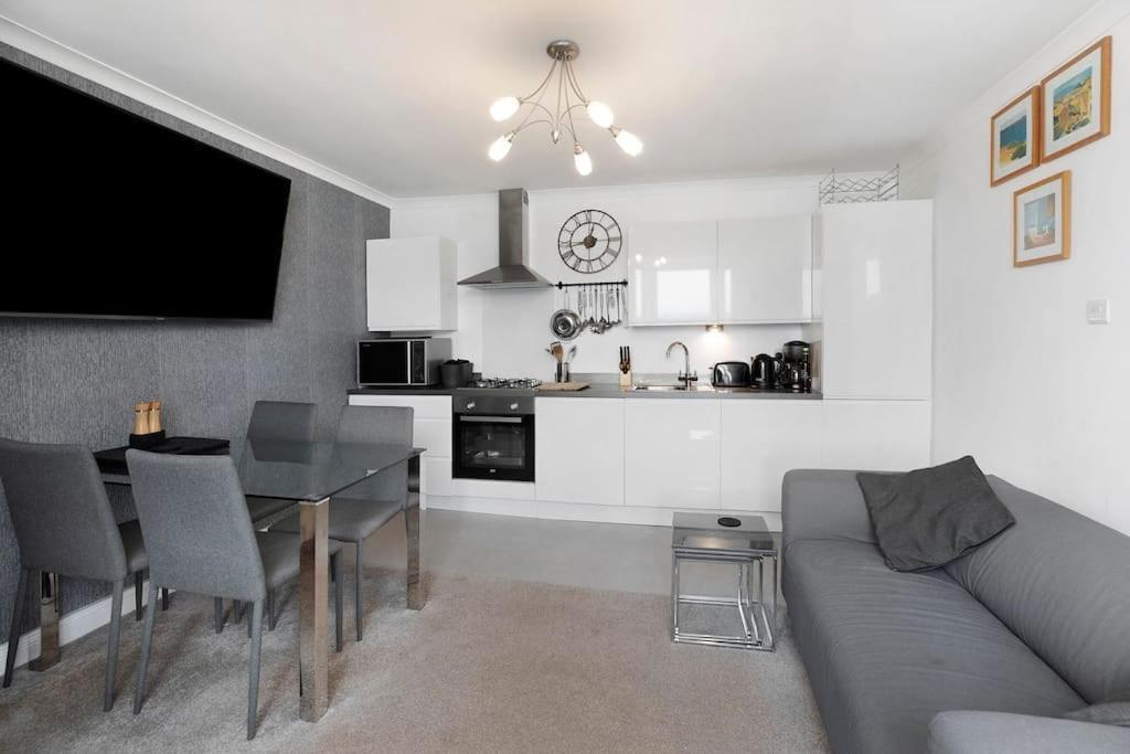 Beach Front Flat Shaldon With Parking Bagian luar foto