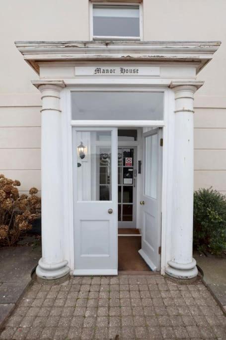 Beach Front Flat Shaldon With Parking Bagian luar foto